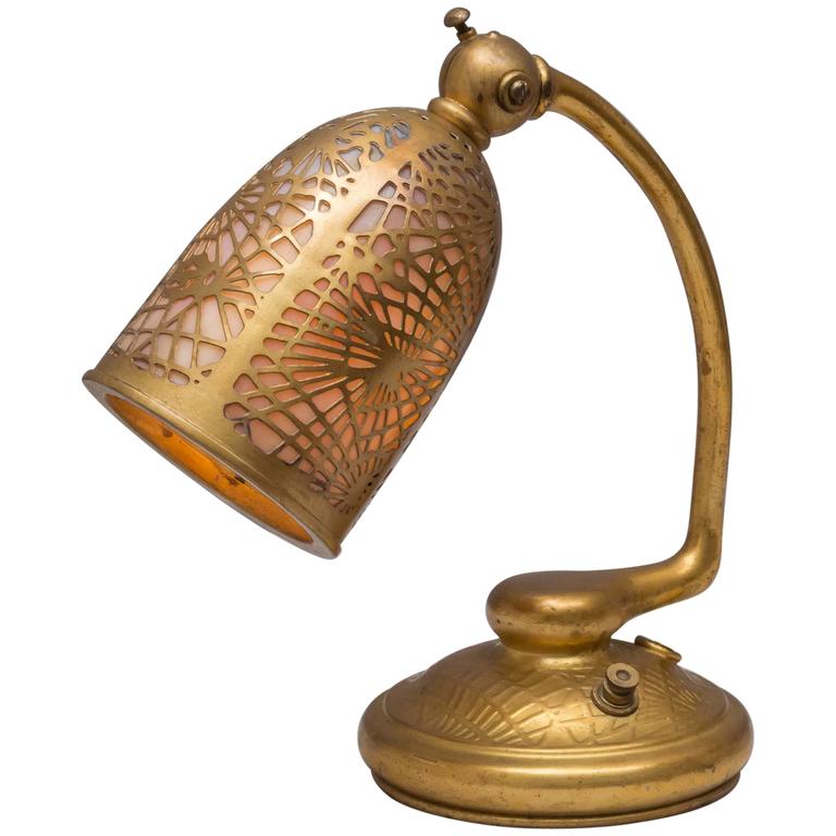 Tiffany Studios Pine Needle Table Lamp, circa 1910, marked 1425 shade and 355 base